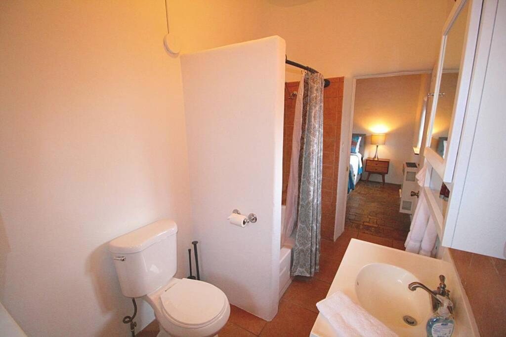 Closson Casita - Patio & Fire Pit - Near Plaza - 1Br Санта-Фе Экстерьер фото